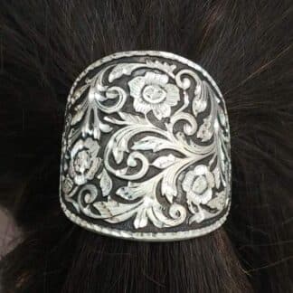 Western Shield Pewter Pony Tail Cover, XLarge