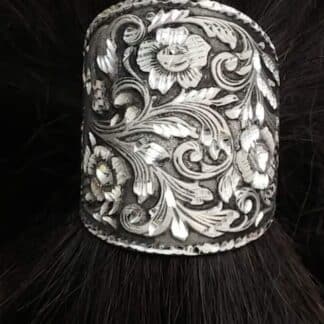 Western Shield Pewter Pony Tail Cover